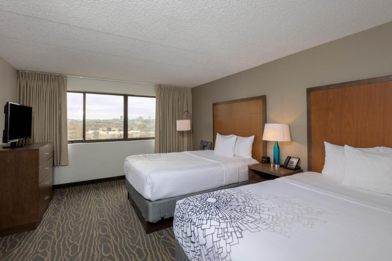 La Quinta By Wyndham Secaucus Meadowlands Hotel Exterior foto